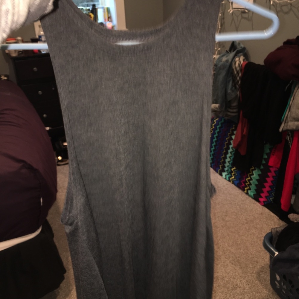 backless gray tank